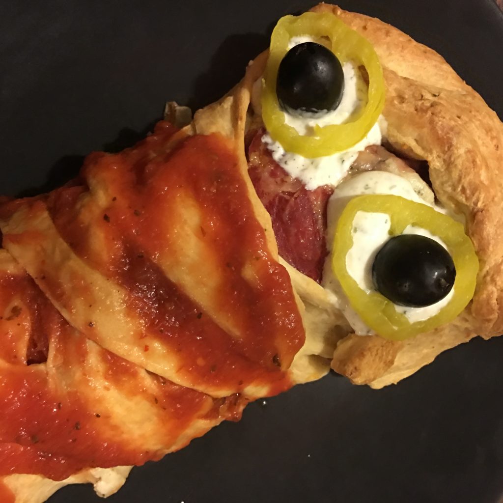 halloween, pinterest fail, gnarly pepper, mummy, calzone, pizza, halloween, party, food, dough, pepperoni